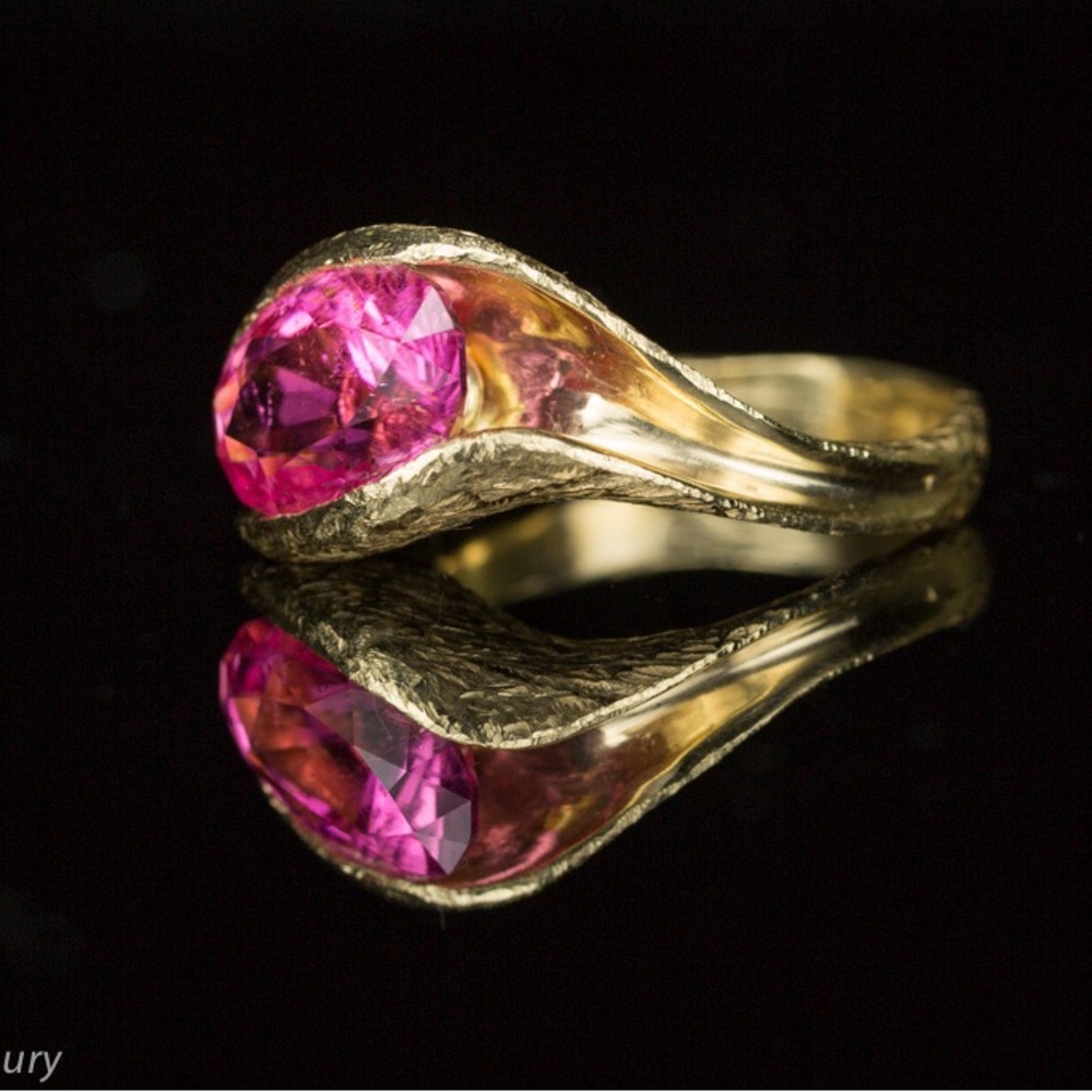 Gold 18K Ring with Pink California Tourmaline